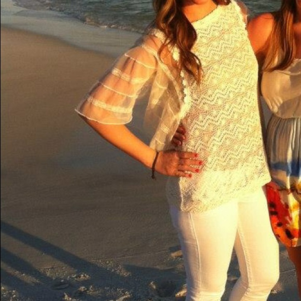 Free People White Crotchet Top 🏝